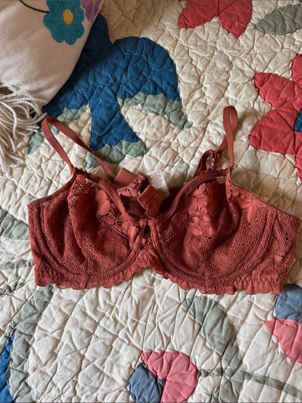 Bare necessities bra 36A 36 A lace mesh underwire